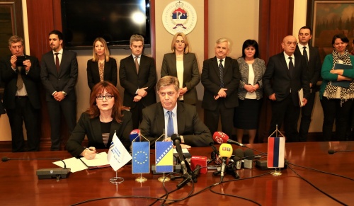 €6.8 Million Grant Agreement Signed for the Second 2015 Connectivity Agenda Project in Bosnia and Herzegovina